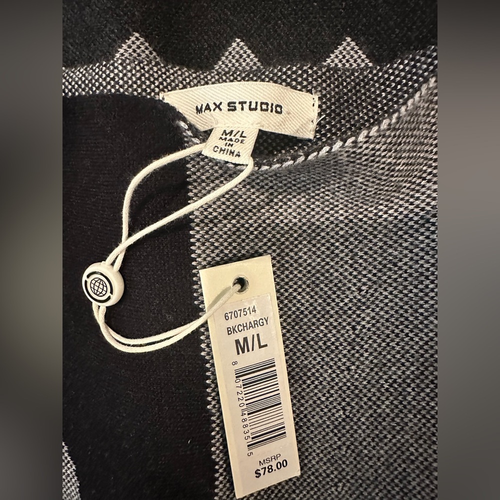 Max Studio Sweater Mini
Skirt Gray Black Size M/L NWT formal, cute skirt - Picture 5 of 5